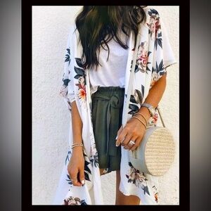 UMGEE size S/M Floral Kimono Cardigan Wrap